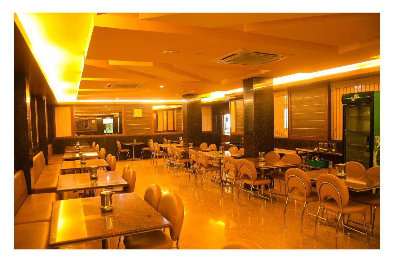 Hotel Sr Tiruchendur Tiruchchendūr Exteriér fotografie