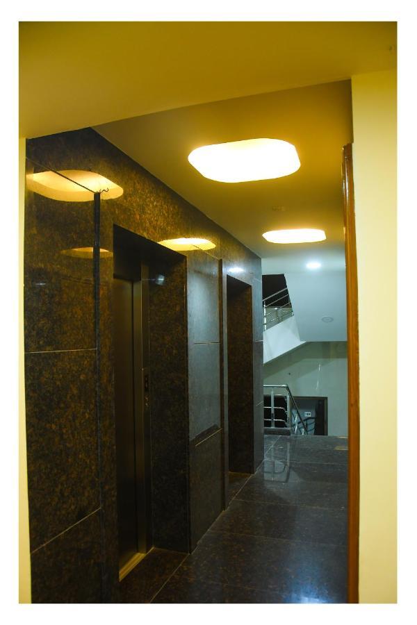 Hotel Sr Tiruchendur Tiruchchendūr Exteriér fotografie