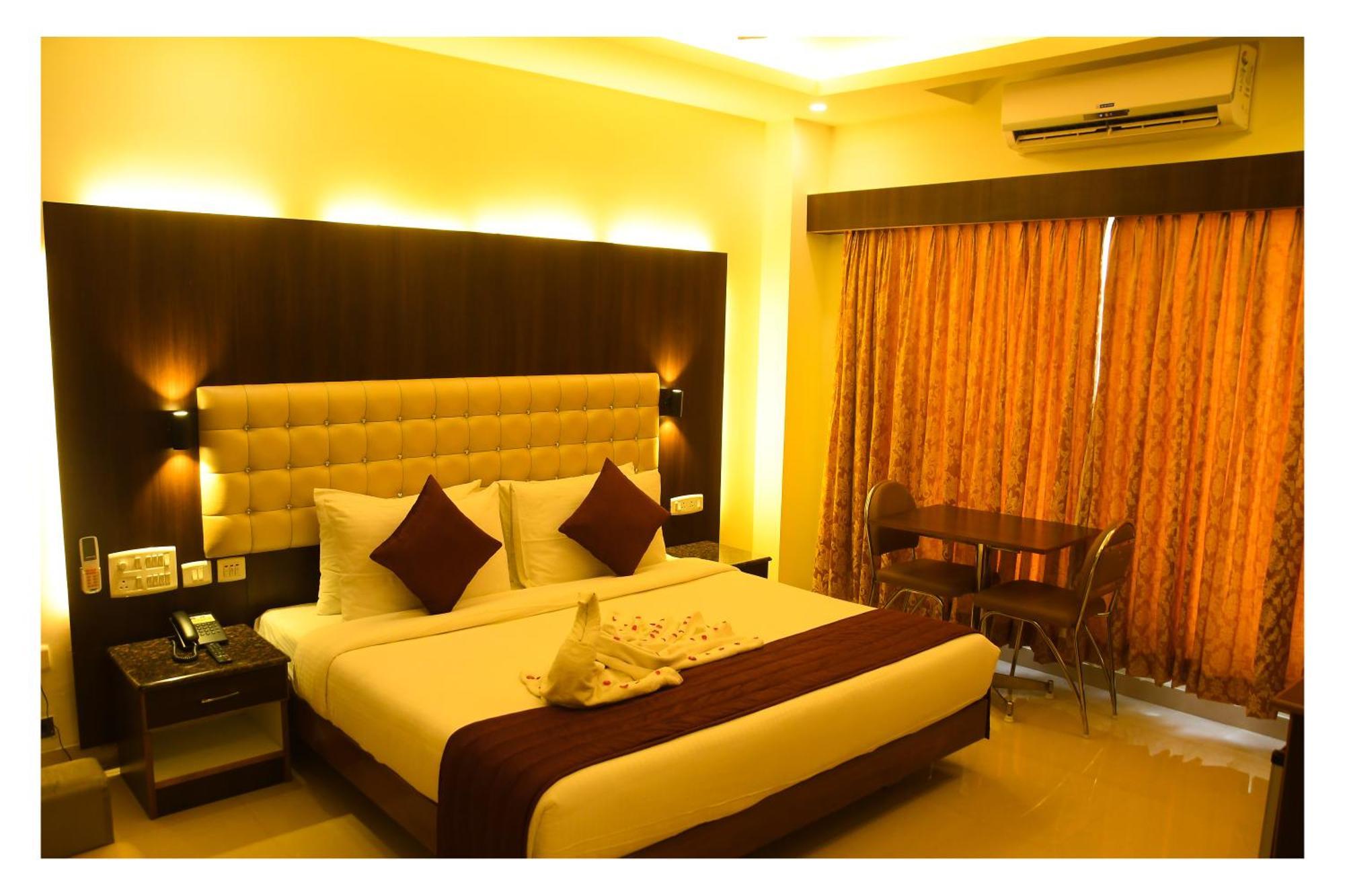 Hotel Sr Tiruchendur Tiruchchendūr Exteriér fotografie