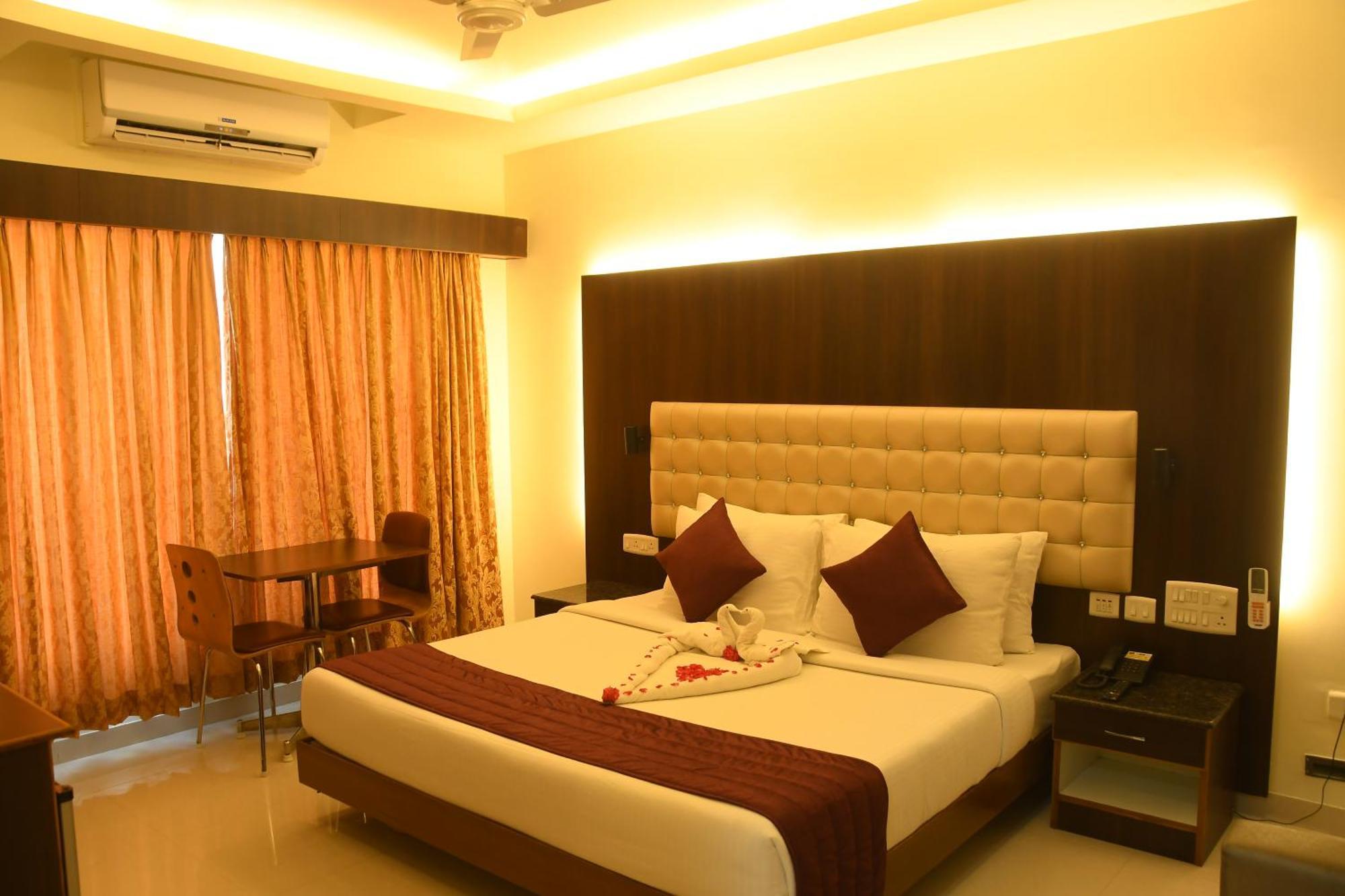 Hotel Sr Tiruchendur Tiruchchendūr Exteriér fotografie
